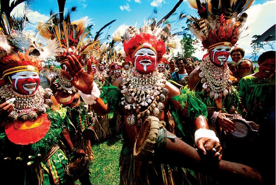 weaverscoffee.sbs Dancing tribal men who grow Papua New Guinea Coffee.